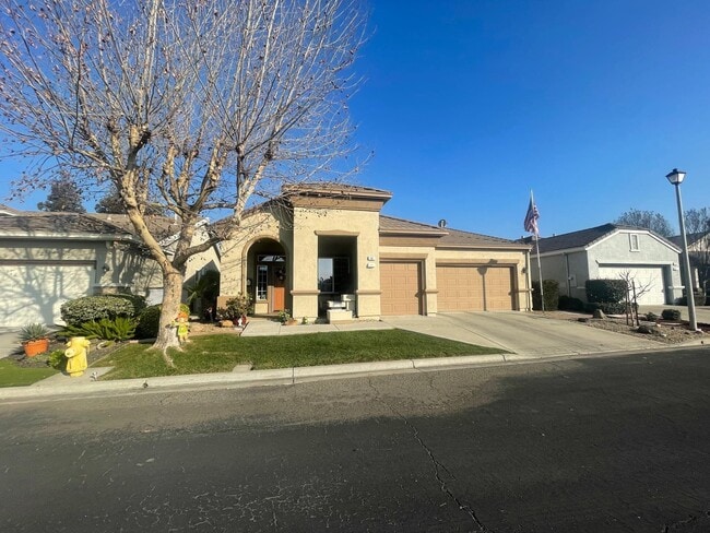 Building Photo - 92 Liberty Ln