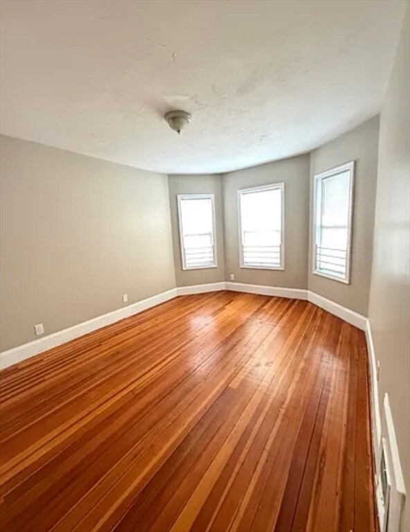 Building Photo - 6 Harvard Park