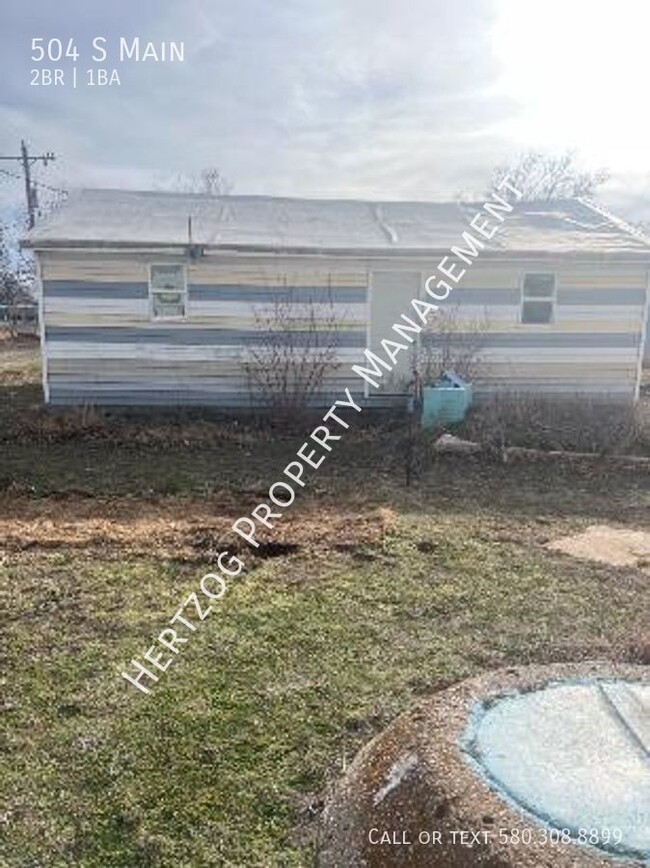 Building Photo - Two Bedroom home close to downtown Tonkawa