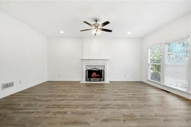 Building Photo - 10895 Glenbarr Dr