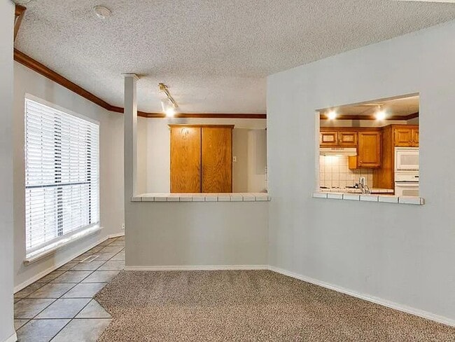 Building Photo - NORMAN, OKLAHOMA - MINUTES TO UNIVERSITY O...
