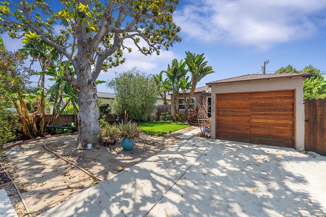 Building Photo - 12935 Greene Ave