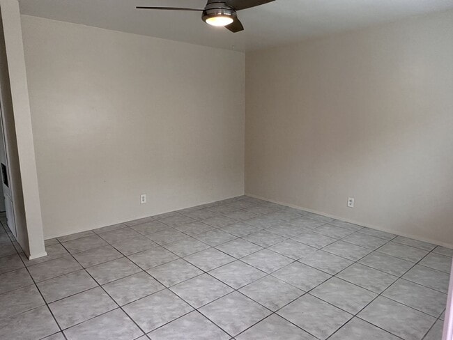 Building Photo - Remodeled 2 Bed/1 Bath unit in North Park w/ Private Yard!