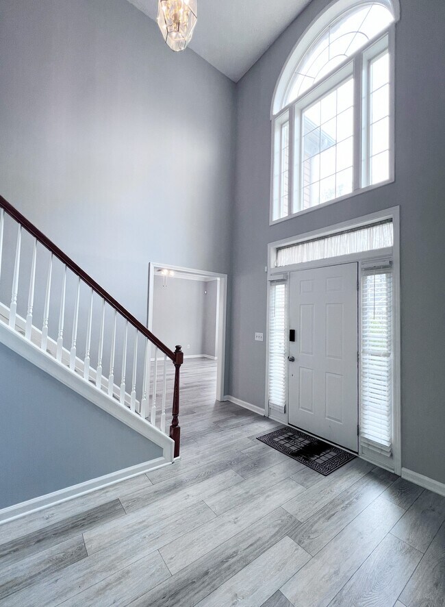 Building Photo - 1924 Riverlanding Cir