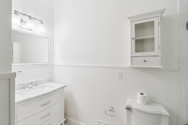 Building Photo - 151 S County Rd