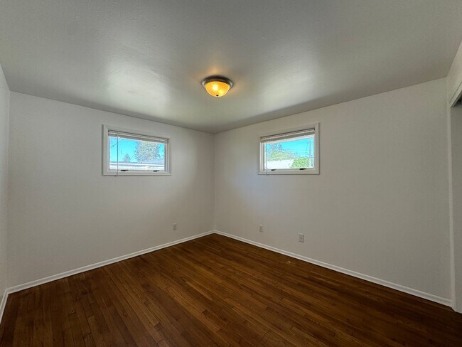 Building Photo - 47 E Garland Ave