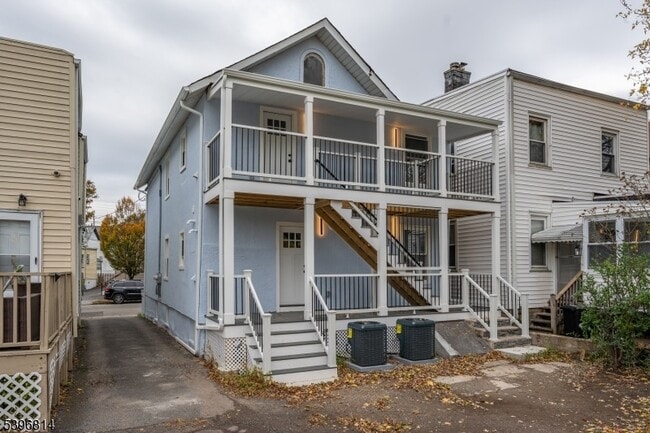 Building Photo - 24 Dean St