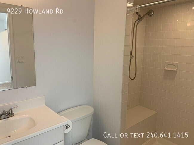 Building Photo - 9229 Howland Rd