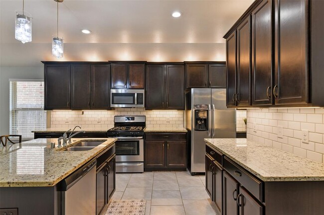 Building Photo - 12814 Pirate Bend Dr