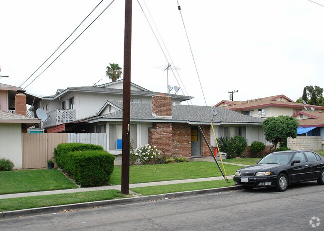 Building Photo - Balboa Apartments