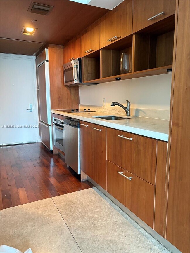 Building Photo - 50 Biscayne Blvd