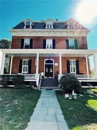 Building Photo - 6 Sunnyside Pl