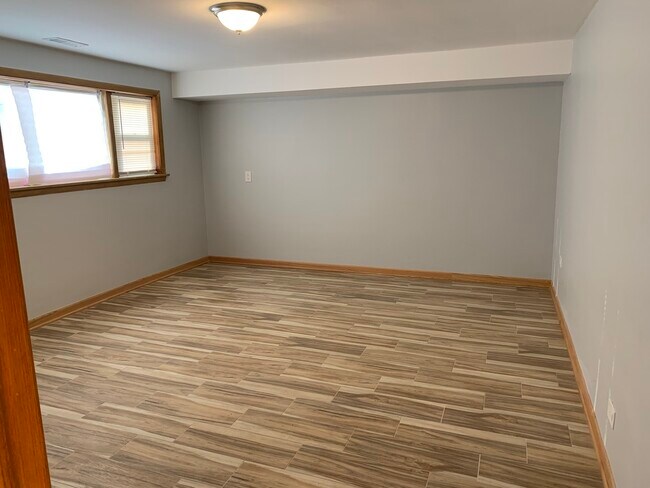 Building Photo - 4221 S Mozart St