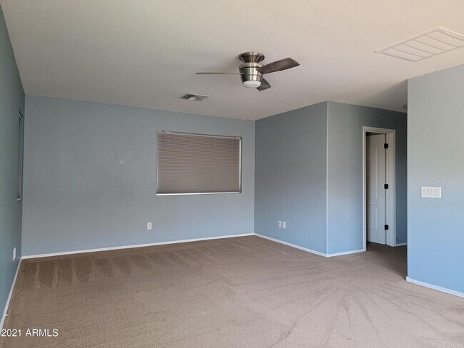 Building Photo - Gorgeous 4 Bed 3 Bath home located in Chandler