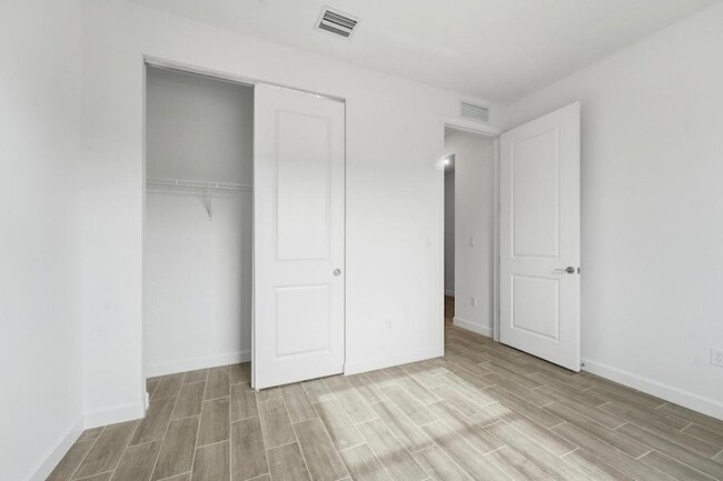 Building Photo - 3790 Harborside Ave