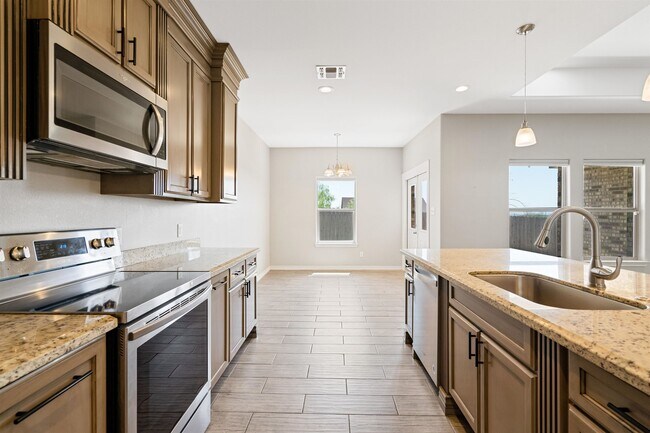 Building Photo - 306 Javier Dr