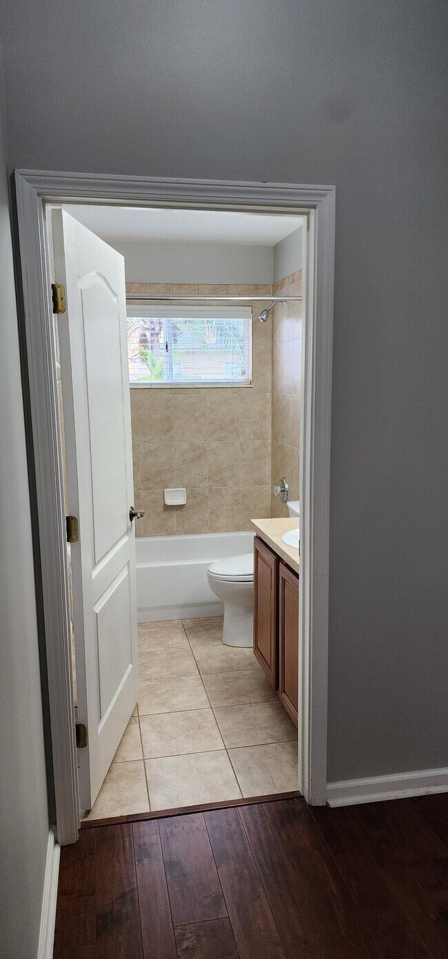 Building Photo - 3051 Tower Oaks Dr