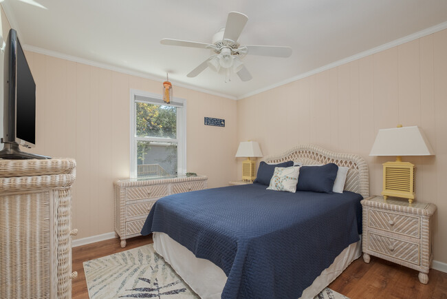 Building Photo - 4327 S Hammerhead Dr