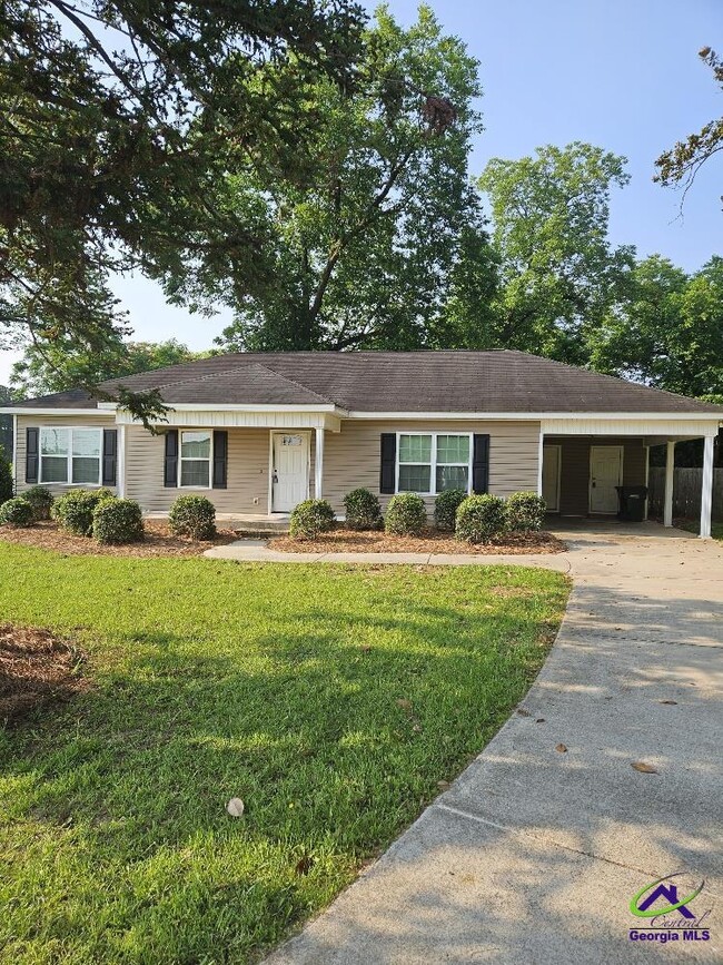 Primary Photo - 101 Azalea Ave