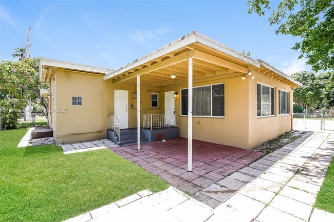 Building Photo - 530 S 28th Ave