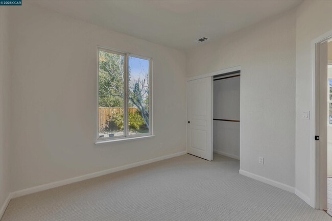 Building Photo - 4719 Golden Bear Dr