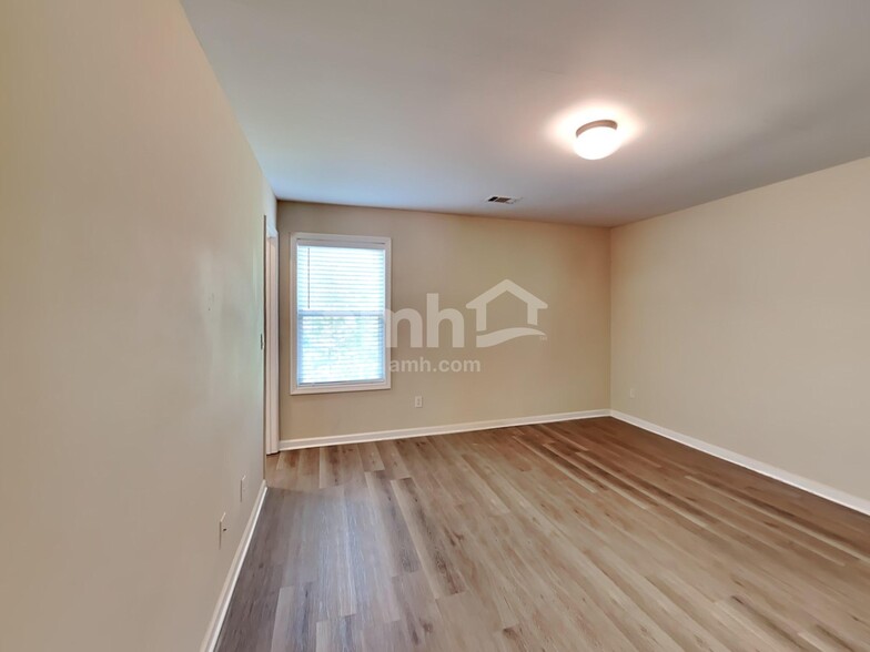 Building Photo - 31 Trayton Way