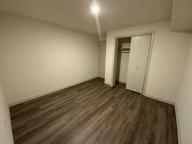 Building Photo - 2 Bedroom Apartment