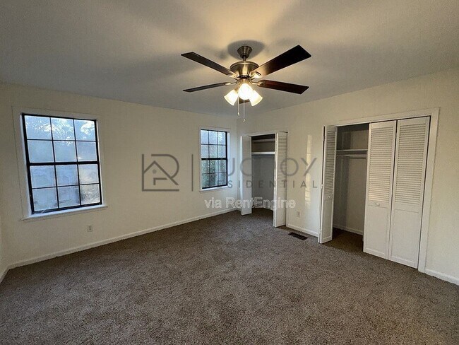 Building Photo - 3147 Shirley Dr