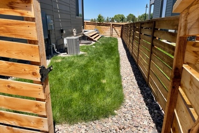 Building Photo - 5947 Denys Dr.