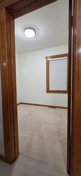 Building Photo - 5019 Homerlee Ave