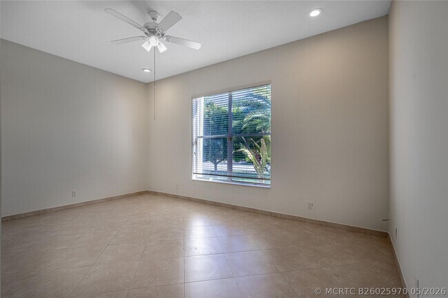 Building Photo - 9901 NW 48th Ct