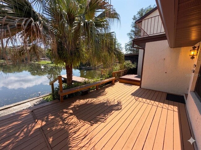 Building Photo - 804 Palm Harbor Ct