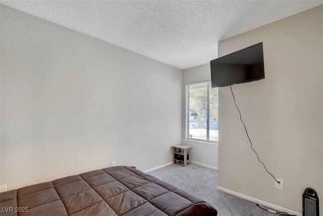 Building Photo - 3138 Belvedere Dr
