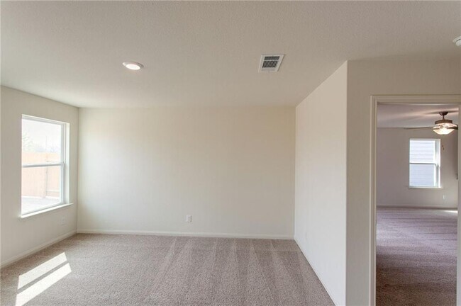 Building Photo - 196 Allington Cir