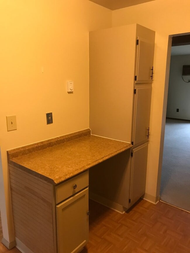 Building Photo - Nice State College townhouse available early August!