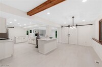 Building Photo - 3812 Ellendale Rd