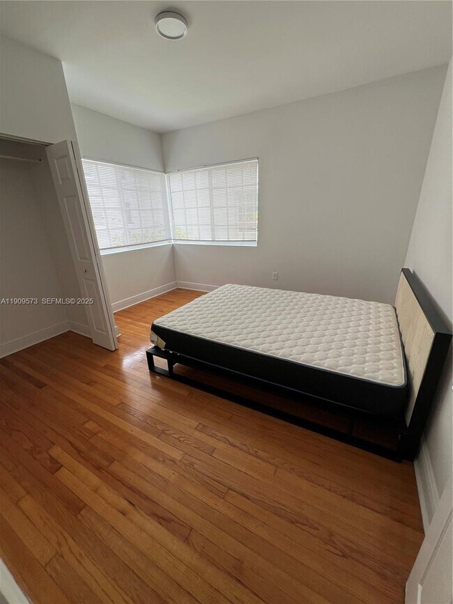 Building Photo - 1219 Meridian Ave