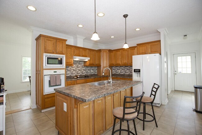 Building Photo - "Charming 3-Bedroom Home with 2 Full Bathrooms in Vass, NC - Spacious and Comfortable Country Liv...