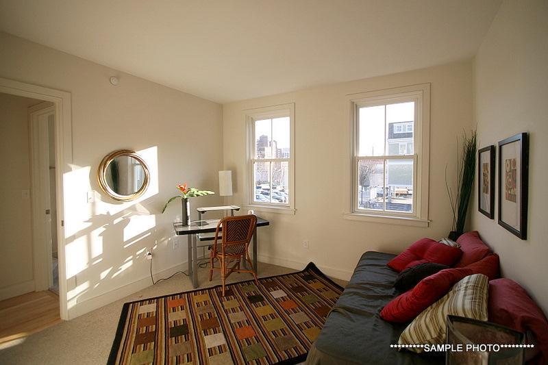 Building Photo - 115 2nd St