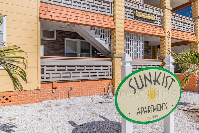 Building Photo - Sunkist Apartments