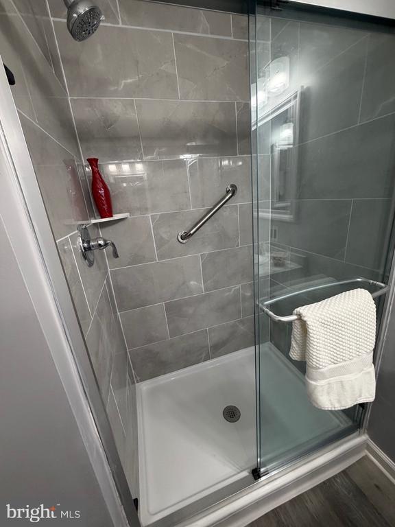 Building Photo - 102 Stonehurst Ct