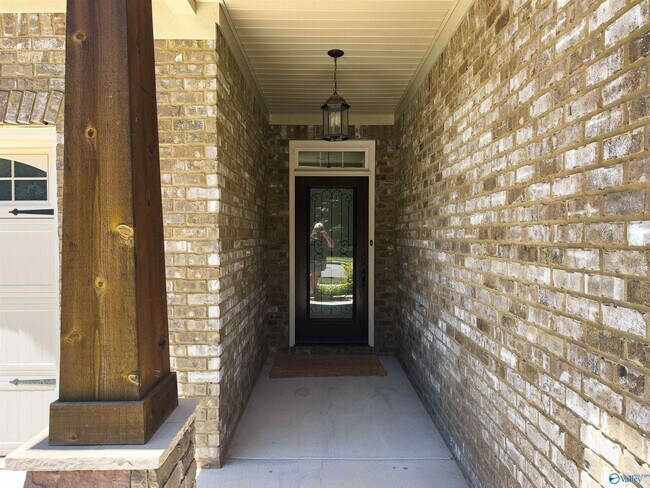 Building Photo - 106 Summer Walk Ln