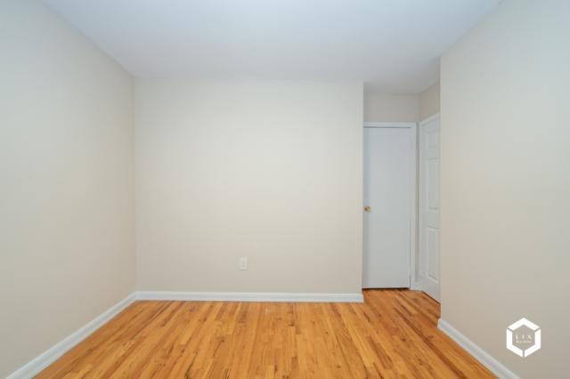 Building Photo - 3 bedroom in Brooklyn NY 11230