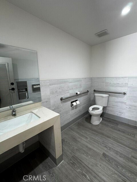 Building Photo - 55 Palm Beach Ct