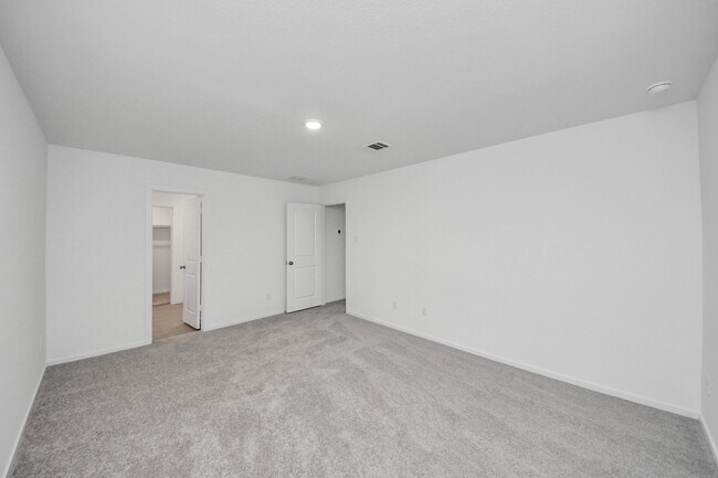 Building Photo - 3073 Fantasy Ter Dr