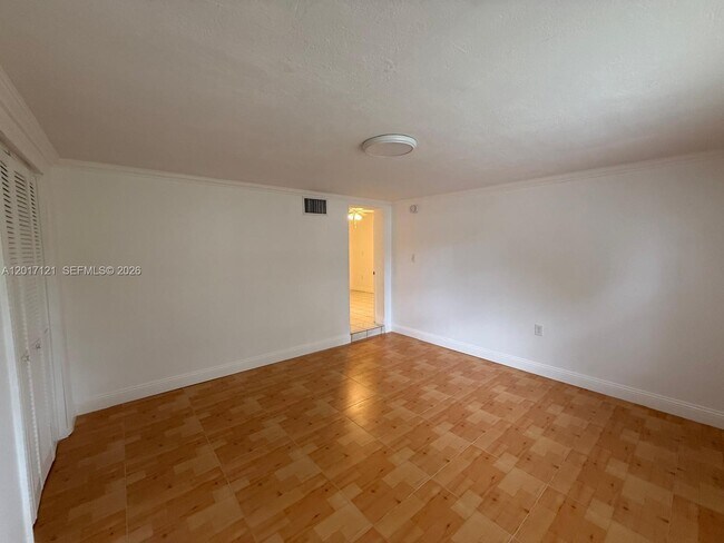 Building Photo - 2650 SW 13th Ave