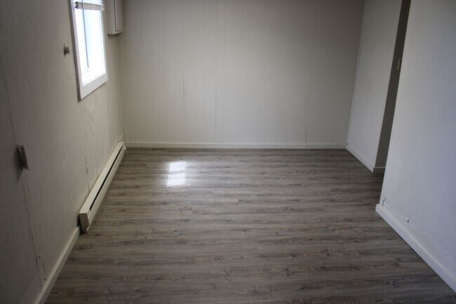 Building Photo - Vattier 1130