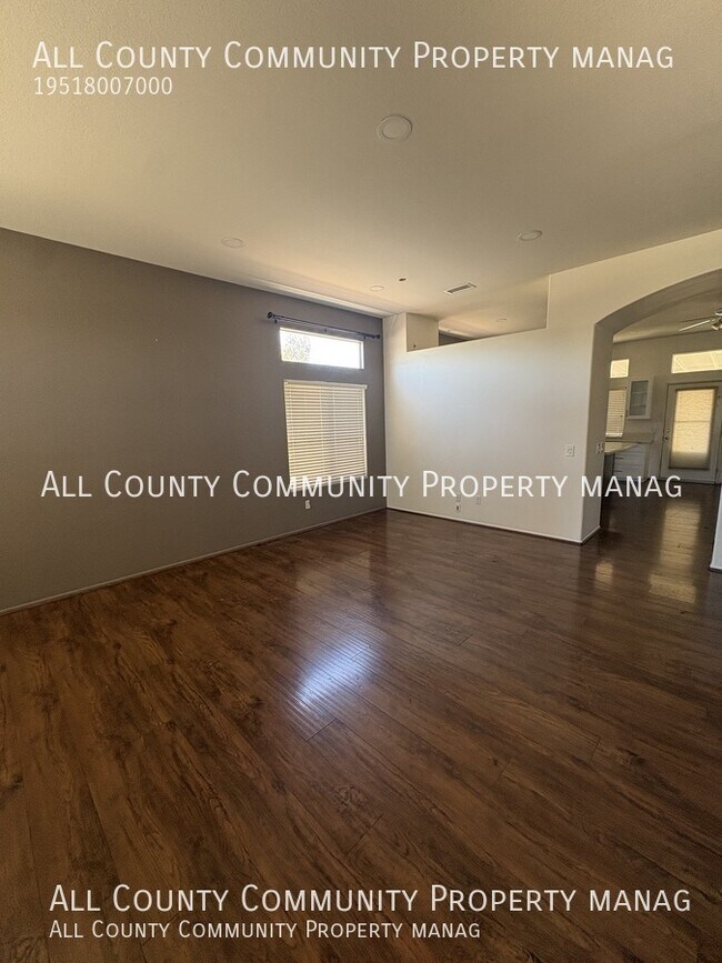 Building Photo - 39560 Bonaire Way