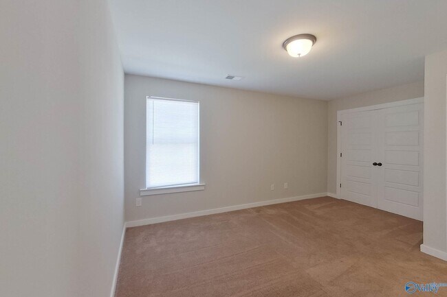 Building Photo - 44 Maple Leaf Dr