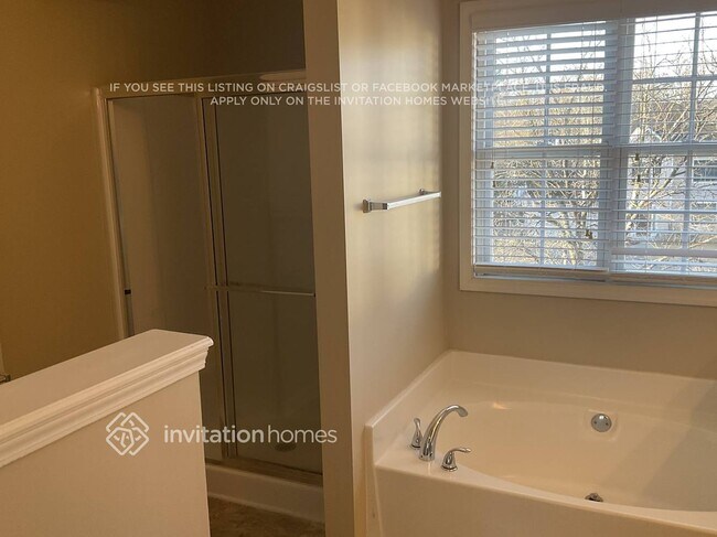 Building Photo - 4327 Chesapeake Trace